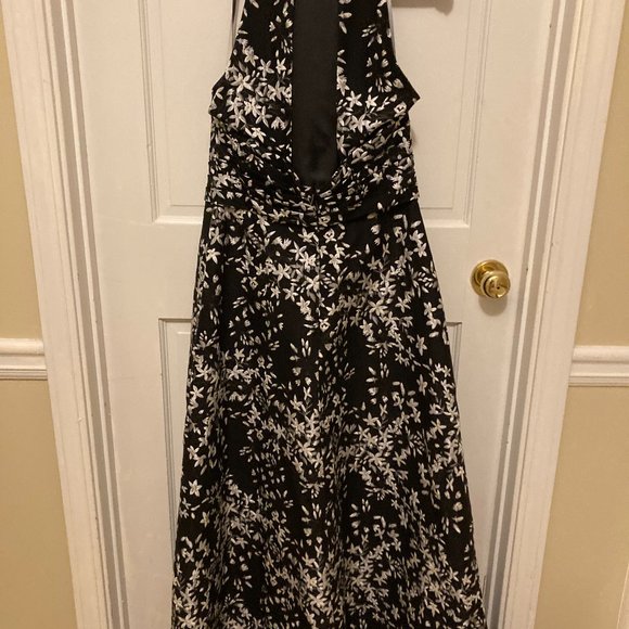 ML Monique Lhuillier Dress Size 10 Black w/white & silver flowers - Picture 6 of 9